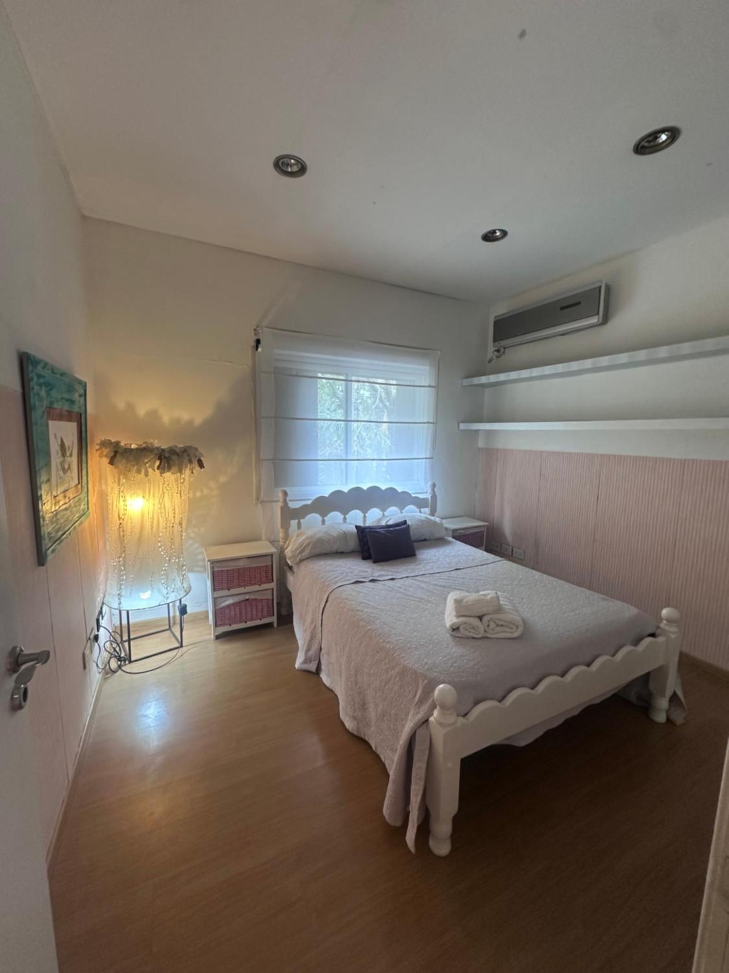 Bed and Breakfast Cool Clima Olivos Esterno foto